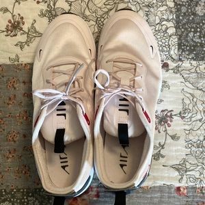 Womens Nike AirMax Shoes